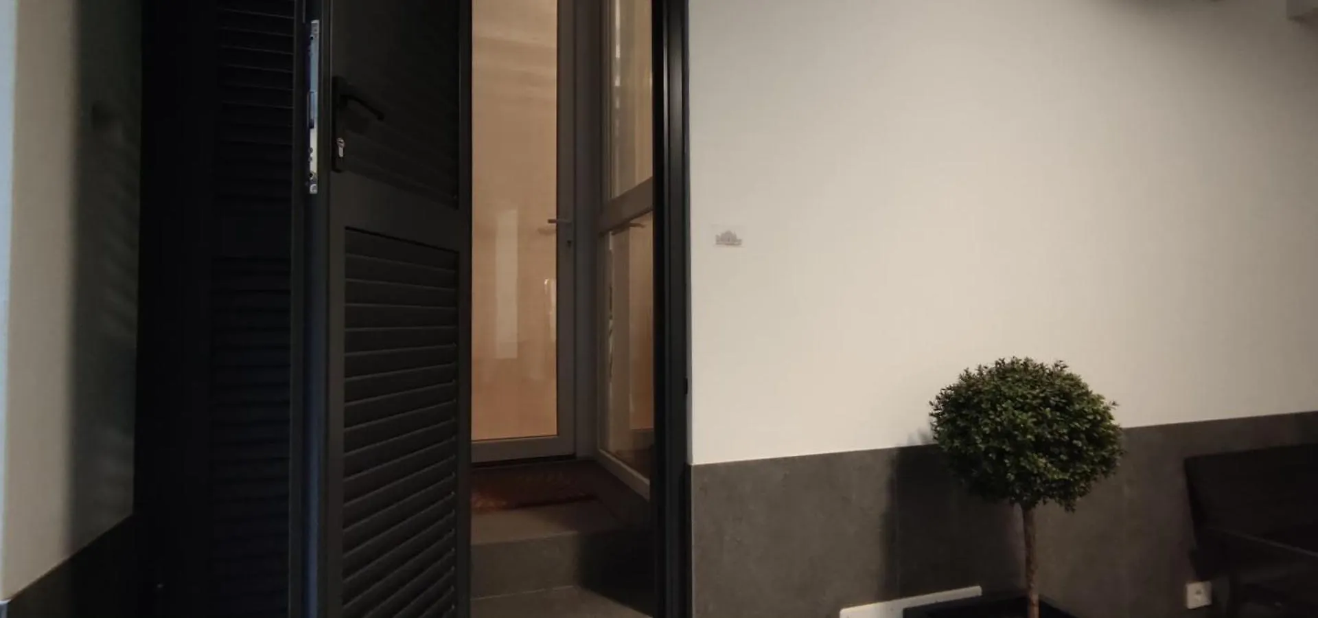Nice Home Milano Ticinese 0*, Milan Italy